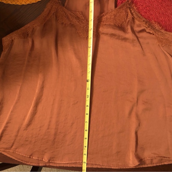 New woven cami with lace trim - Picture 7 of 7